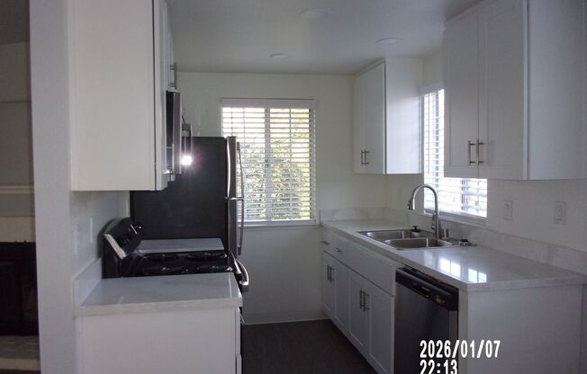 1 bed, 1 bath, 700 sqft, $2,065, Unit 9