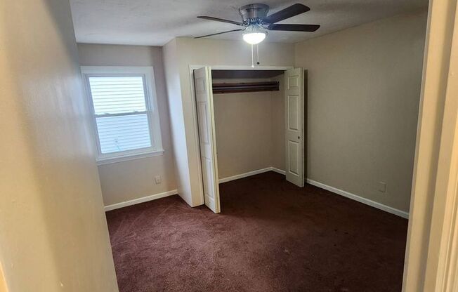 3 beds, 1 bath, $1,250