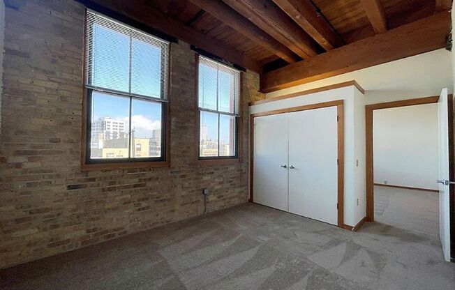2 beds, 2 baths, 1,025 sqft, $1,975, Unit 201