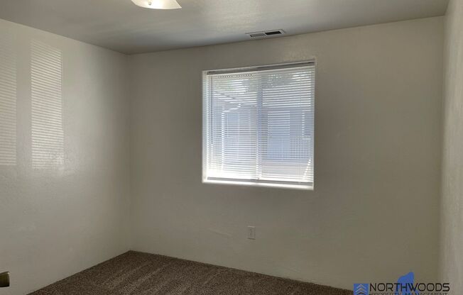 2 beds, 1 bath, $1,200, Unit # 5