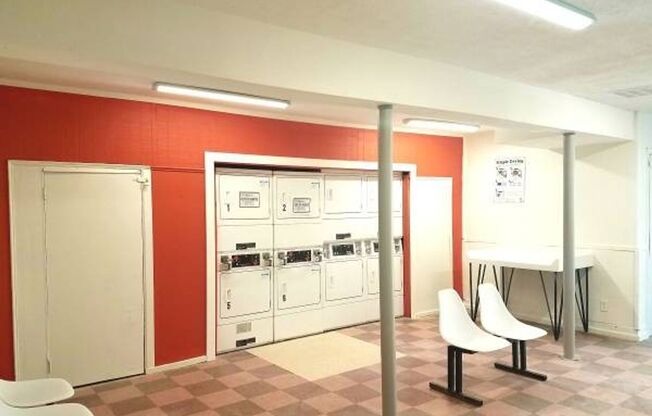 2 beds, 2 baths, 1,050 sqft, $1,499, Unit 2210J