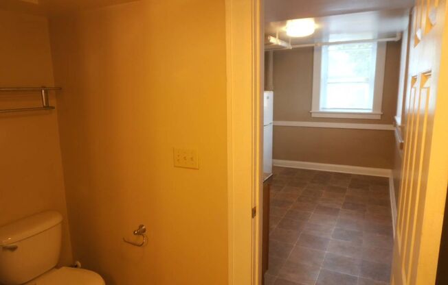 Studio, 1 bath, $795, Unit Unit 1