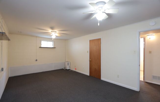 3 beds, 2 baths, $2,500