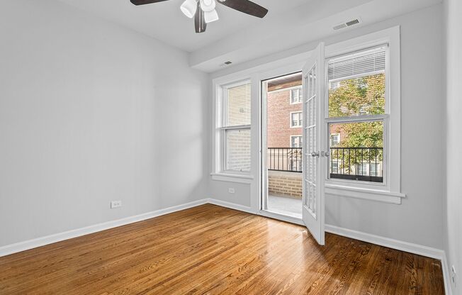 2 beds, 1 bath, 696 sqft, $2,100, Unit 7445-211
