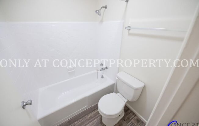 1 bed, 1 bath, 600 sqft, $1,165, Unit B10