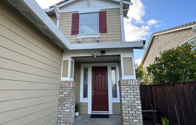 READY FOR RENT THIS BEAUTIFUL FAMILY HOME!! $500 MOVE IN SPECIAL