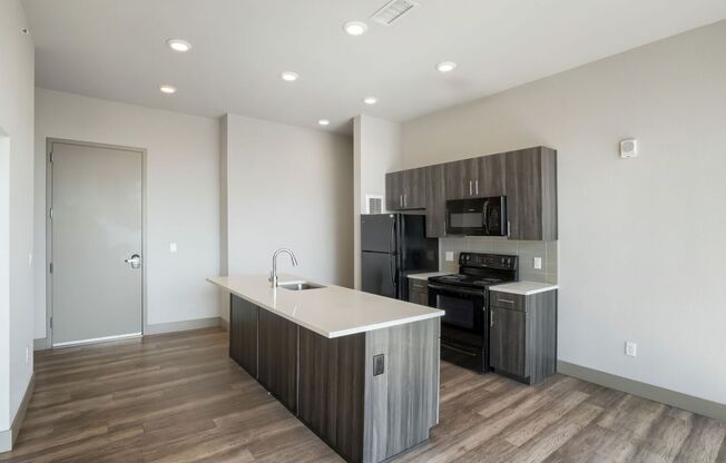 4 beds, 4 baths, 1,094 sqft, $2,900, Unit 502