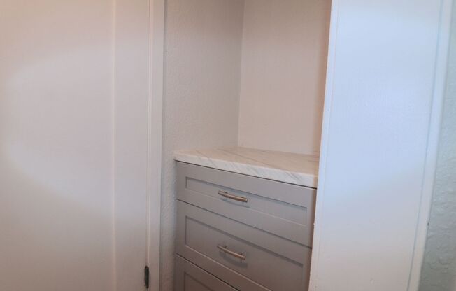 Studio, 1 bath, 375 sqft, $1,795, Unit 214