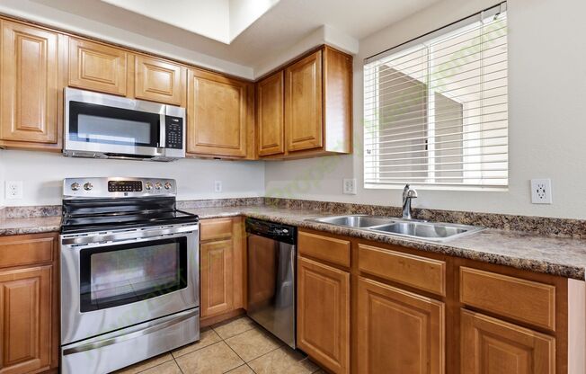 2 beds, 2 baths, $1,600