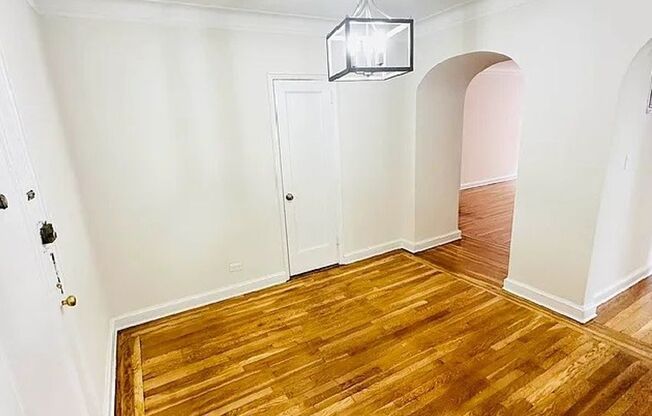 1 bed, 1 bath, $2,000, Unit APARTMENT 6D