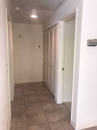 2 Bedroom 2 Bath Condo with 2 parking spots (Marina District / Downtown)