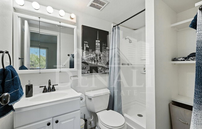 2 beds, 2 baths, 932 sqft, $1,450, Unit Unit 229e
