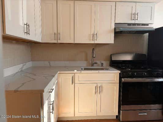 2 beds, 1 bath, 888 sqft, $2,150, Unit 2