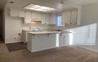 Your New Home! 2 bedroom in Roseville
