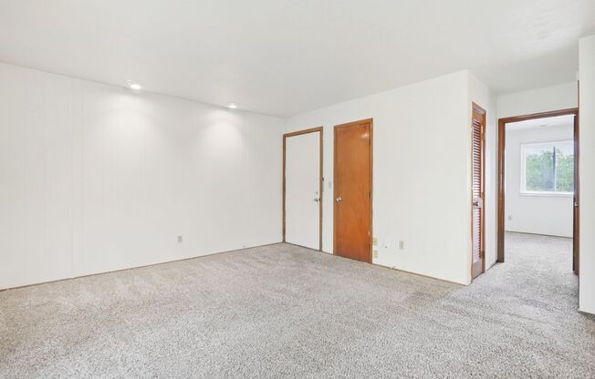 1 bed, 1 bath, 660 sqft, $1,110, Unit Y - 03