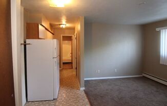 1 bed, 1 bath, 400 sqft, $750, Unit #03