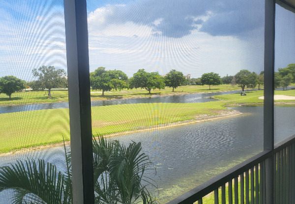 3100 W Rolling Hills Cir