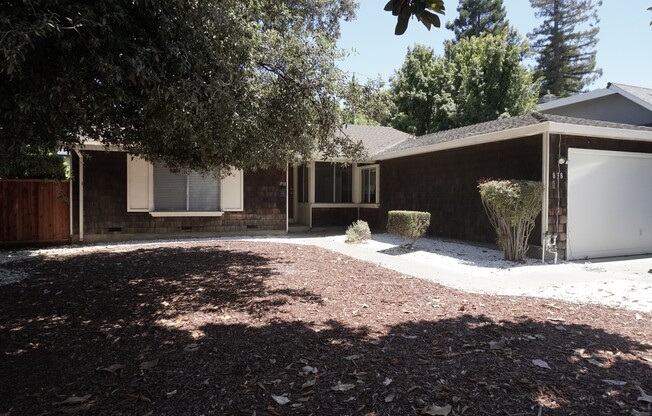 Cute Single Family Home, Updated Kitchen, New Bathroom, Wood Floors, Fresh Paint, Nice Backyard!