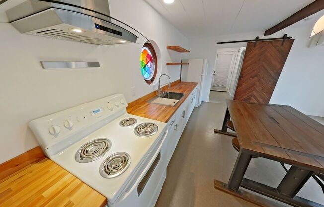 Lovely Remodeled 2 Bedroom Home in the heart of Prineville