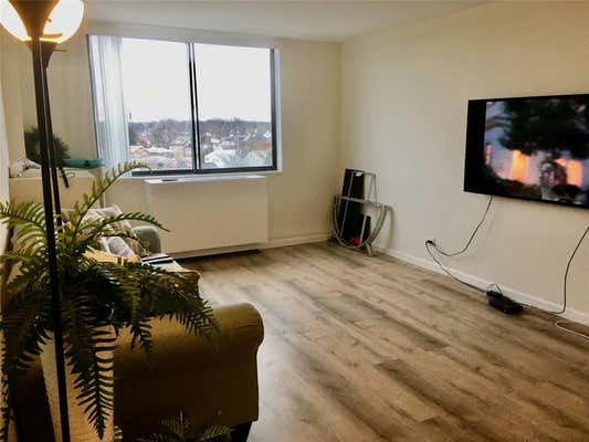 1 bed, 1 bath, 800 sqft, $2,650, Unit 5D