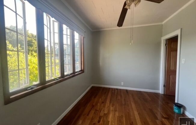 2 beds, 1 bath, $2,000, Unit 2