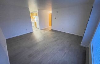 2 beds, 1 bath, $1,195, Unit B