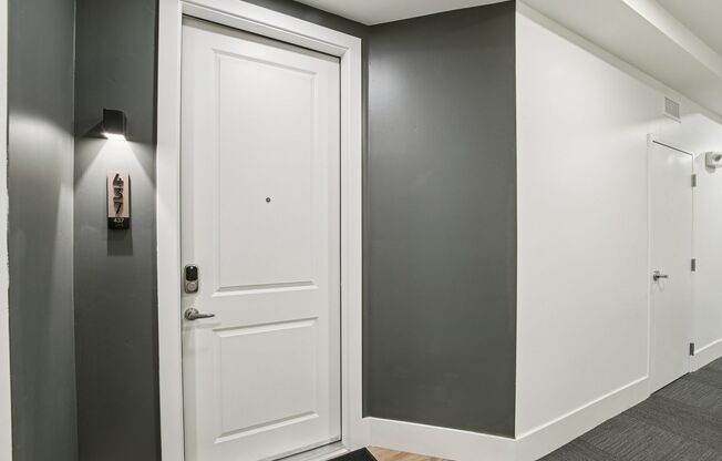 1 bed, 1 bath, 838 sqft, $1,749, Unit 524