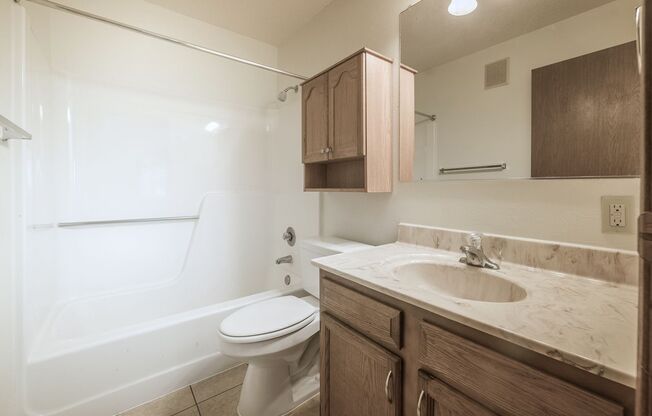 2 beds, 1 bath, 913 sqft, $935, Unit 2912-202