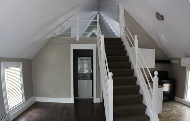 28 Rowley St