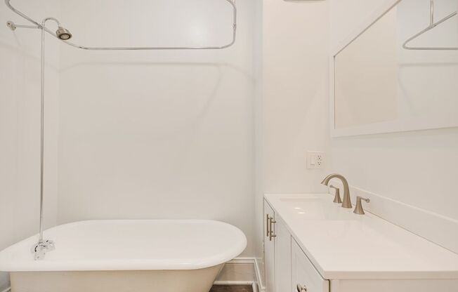 Studio, 1 bath, 440 sqft, $1,150, Unit 26