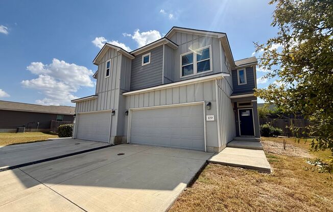 Lovely 3 bedroom/2.5 bath home in small neighborhood Sydney Cove in Cibolo.