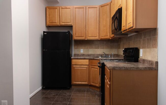 544 S 49th St