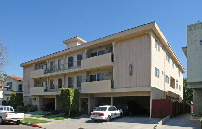 South Oakhurst Luxury Investments LLC