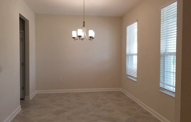 Spacious Oaks at Moss Park Home!