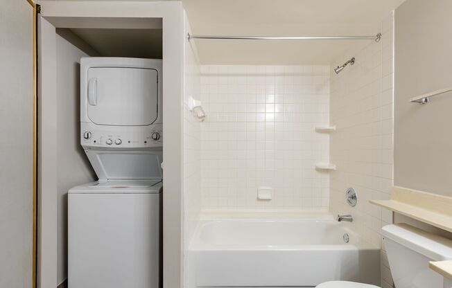 1 bed, 1 bath, 835 sqft, $1,795, Unit 2021B-304B