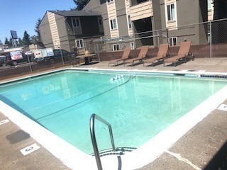 2 beds, 1 bath, 760 sqft, $1,375, Unit 75