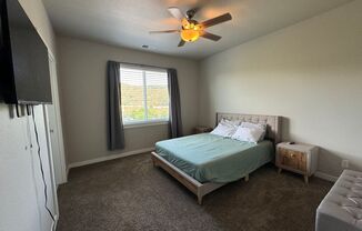 1 bed, 1 bath, 450 sqft, $1,000, Unit Master Room 3