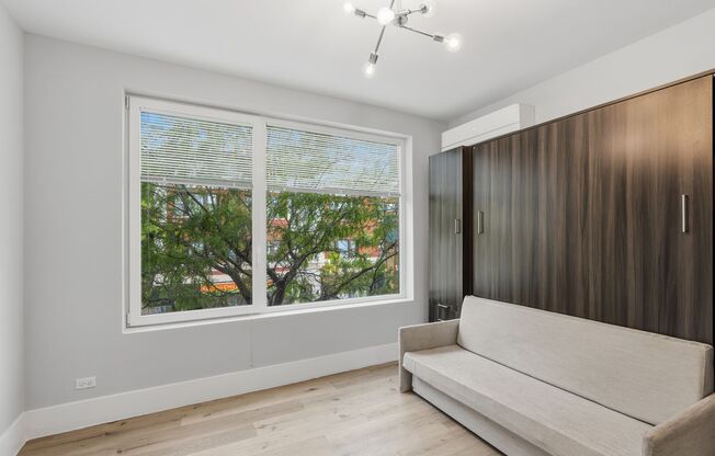 Studio, 1 bath, 360 sqft, $1,650, Unit 209