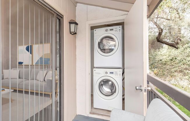 2 beds, 2 baths, 900 sqft, $1,375, Unit 117