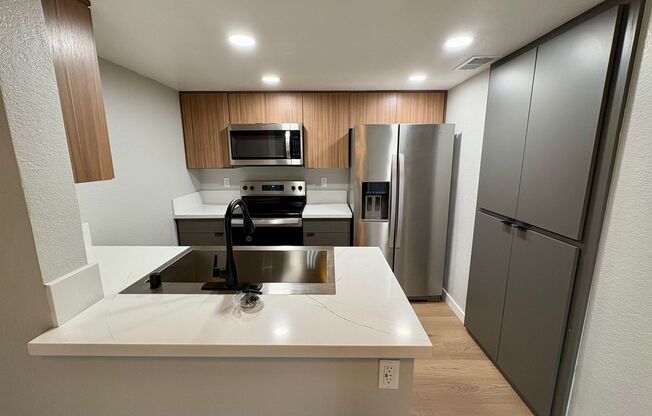 2 beds, 2 baths, 986 sqft, $2,595, Unit 254