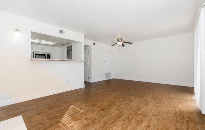 2 beds, 2 baths, 986 sqft, $1,720, Unit 445-132