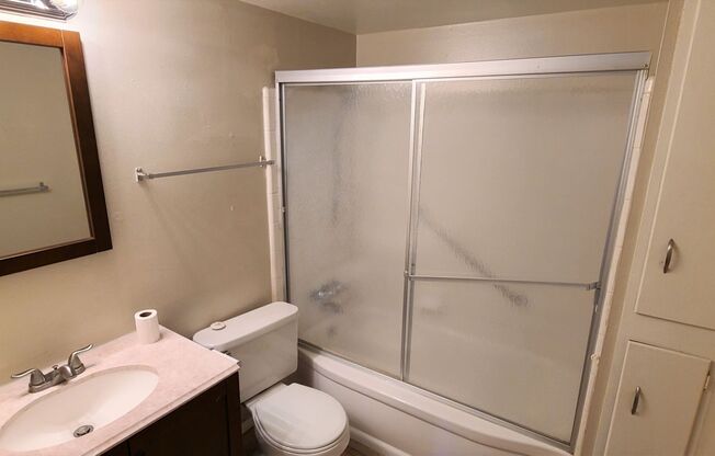 2 beds, 2 baths, $1,350