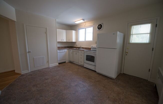 1 bed, 1 bath, 750 sqft, $1,295, Unit 2