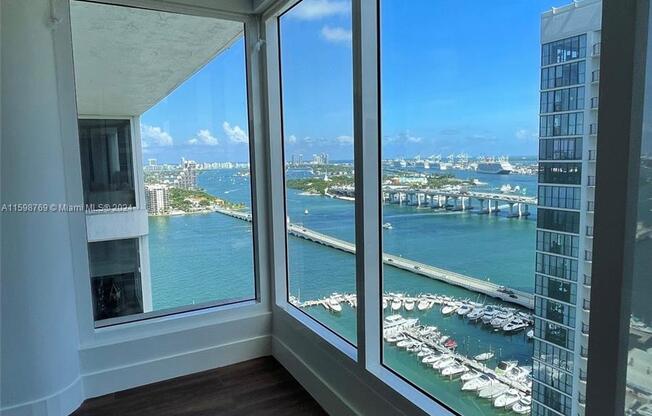 1717 N Bayshore Dr