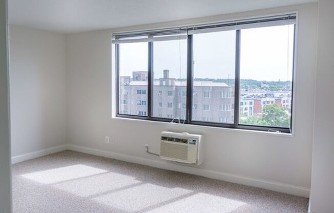 1 bed, 1 bath, 695 sqft, $1,995, Unit 0215