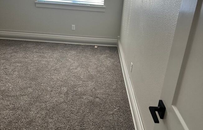 2 beds, 1 bath, $1,500