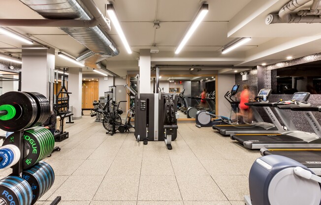 1 bed, 1 bath, 629 sqft, $4,725, Unit 29D