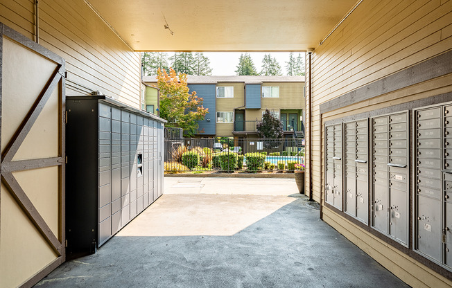 1 bed, 1 bath, 744 sqft, $1,795, Unit 127