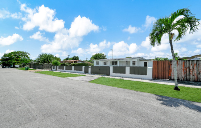 4040 SW 108 TTH AVE