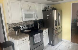 2 beds, 2 baths, $2,500